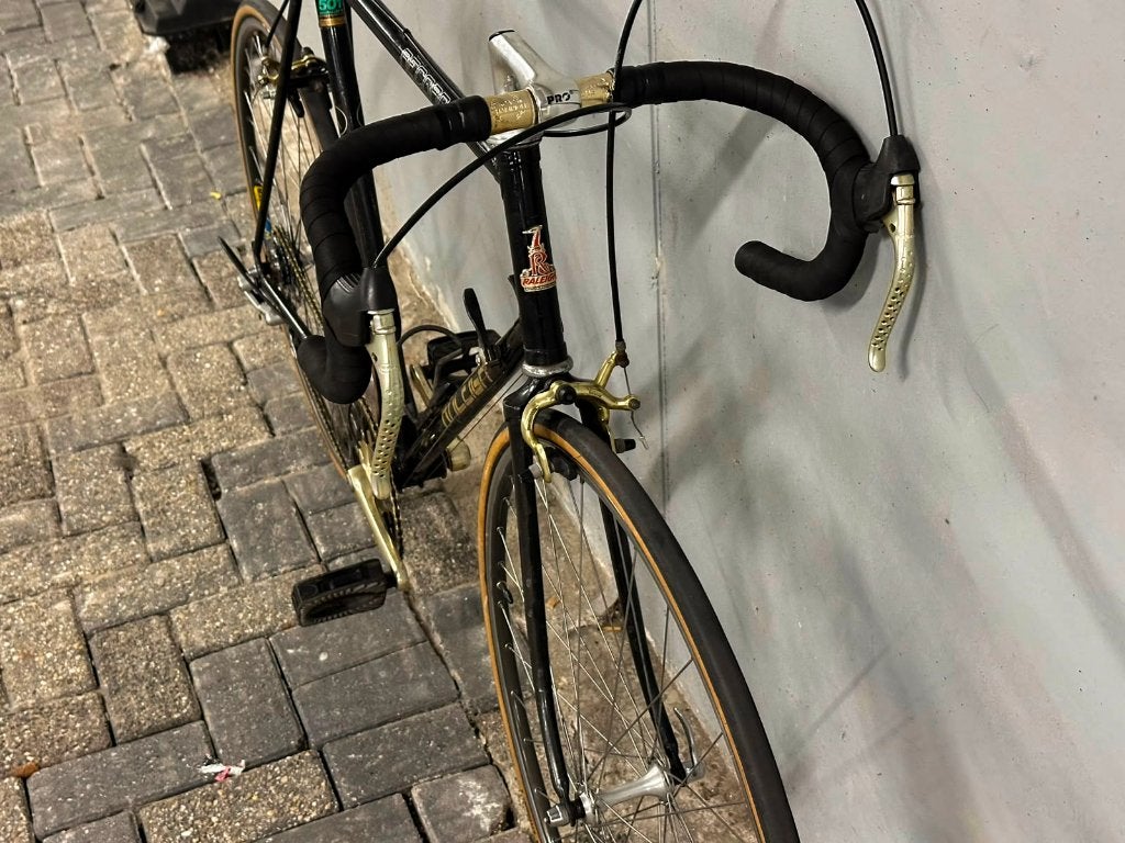 Nieuwe staat Zwart & Goud Vintage Racefiets, Ophalen, Jaren '60 of nieuwer, Velgrem, Raleigh