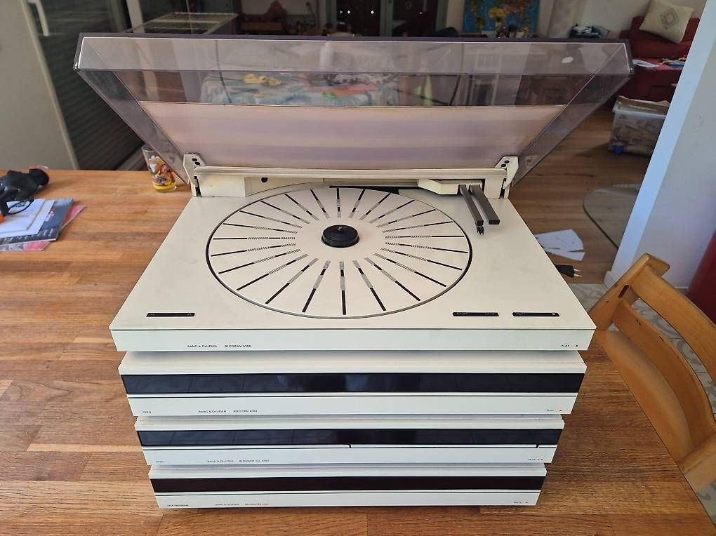 Bang & Olufsen Beosystem 6500 White + Beolab Penta II