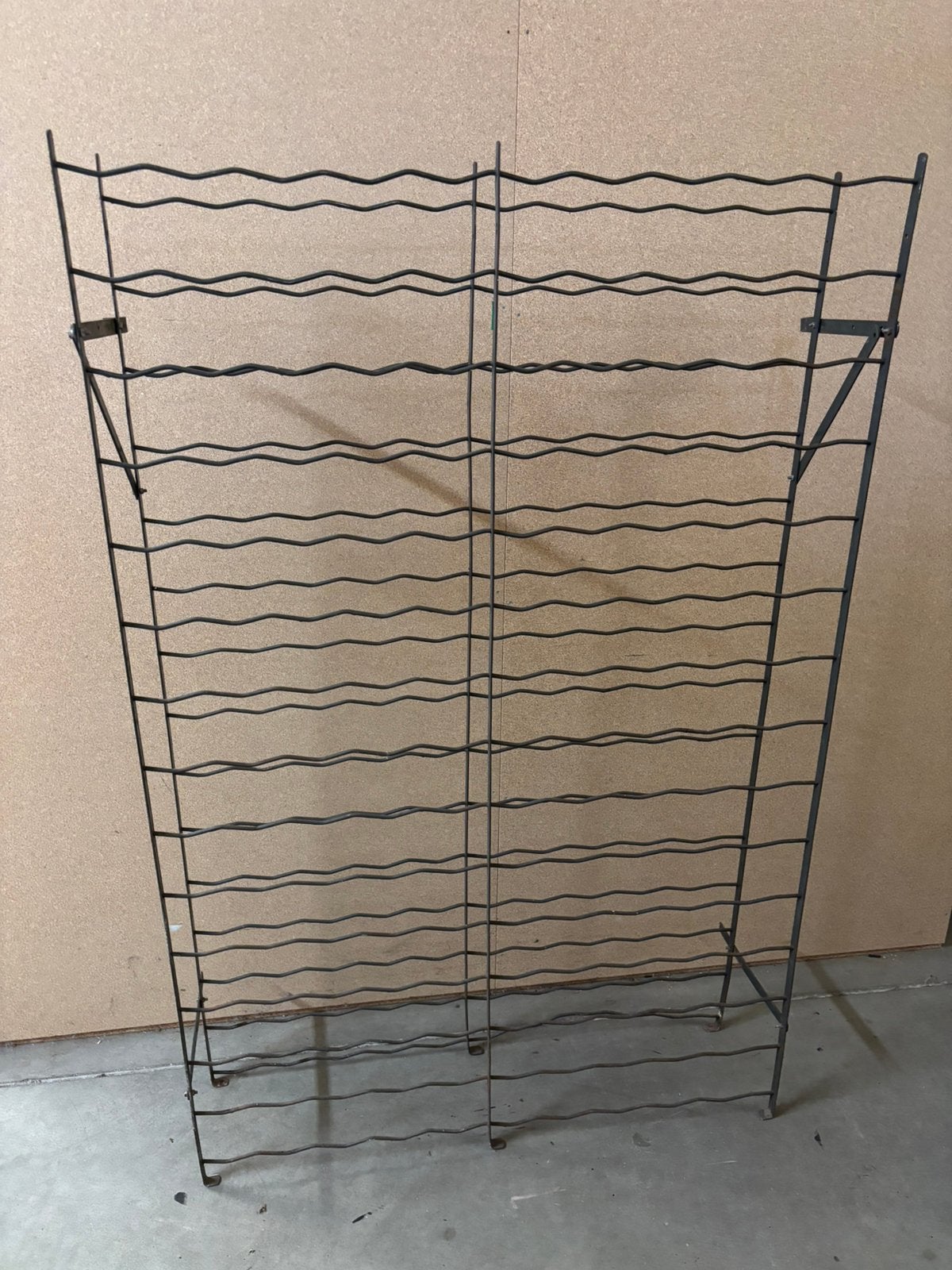 Vintage wijnrek, Ophalen, Studio Larilo, Zo goed als nieuw, 25 flessen of meer