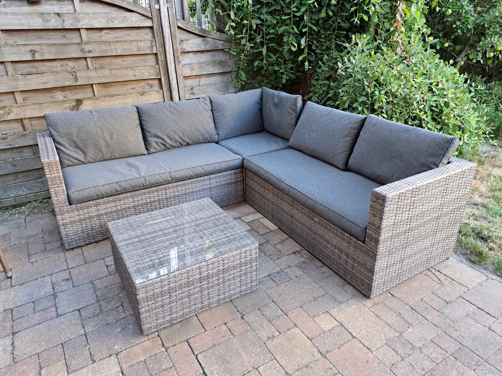 Wicker Loungeset met Salontafel - Grijs. Zeer nette staat!, Tuin en Terras, Tuinsets en Loungesets, Ophalen, 5 zitplaatsen, Gebruikt