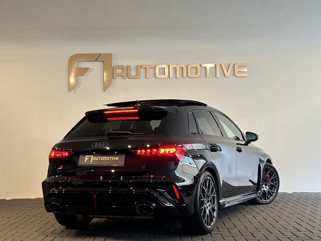 Audi RS3 Sportback 2.5 TFSI quattro Pano|Kuip|HuD|Sonos|VOL, Auto's, Audi, Automaat, Gebruikt, RS3, Automatische klimaatregeling