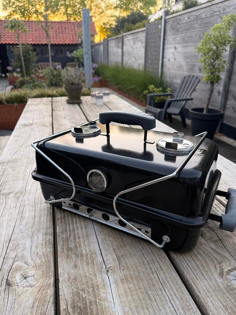 Guru Grill Take Me Anywhere BBQ + Gusta BBQ tang (nieuw), Ophalen of Verzenden, Nieuw, Met accessoires