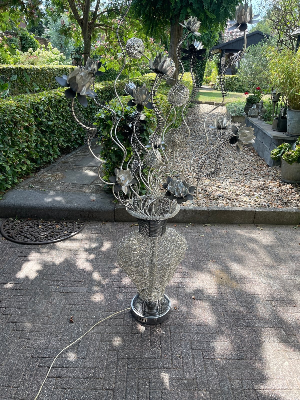 Unieke Design Vloerlamp met Bloemmotief - Zilverkleurig, Ophalen, Gebruikt, Overige fittingen, Metaal