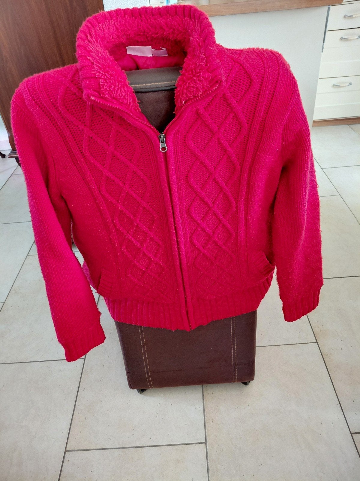 Mooi rood vest jas met teddy/gewatteerde voering, Maat 38/40 (M), BPC Bonprix Collection, Ophalen of Verzenden, Gedragen