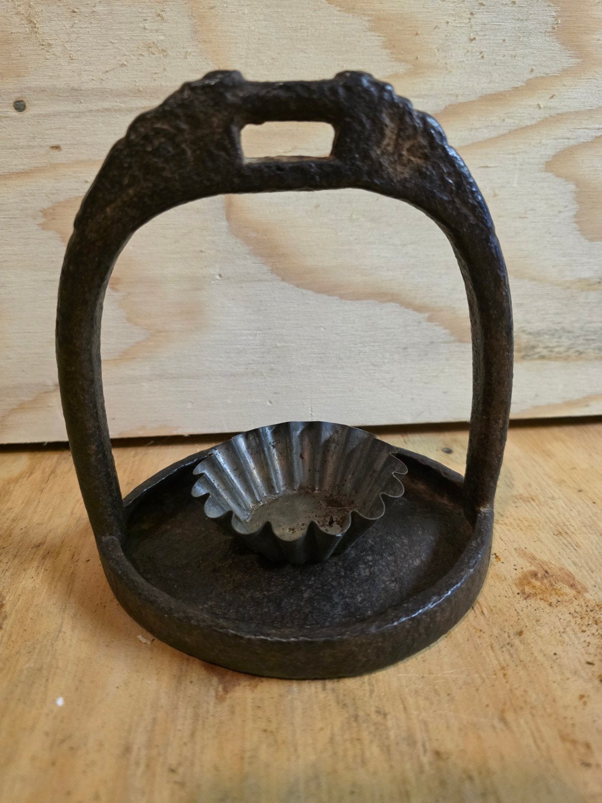 Vintage brocante ijzeren stijgbeugel waxinelichthouder, Ophalen of Verzenden, Zo goed als nieuw