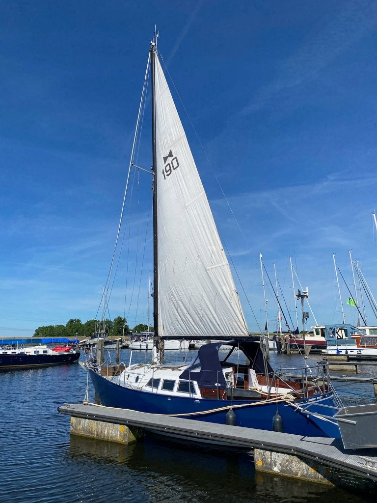 Jakon 30 – Leuke Gezins Kajuitzeilboot, Watersport en Boten, Gebruikt, Staal, Binnenboordmotor, 1.80 meter