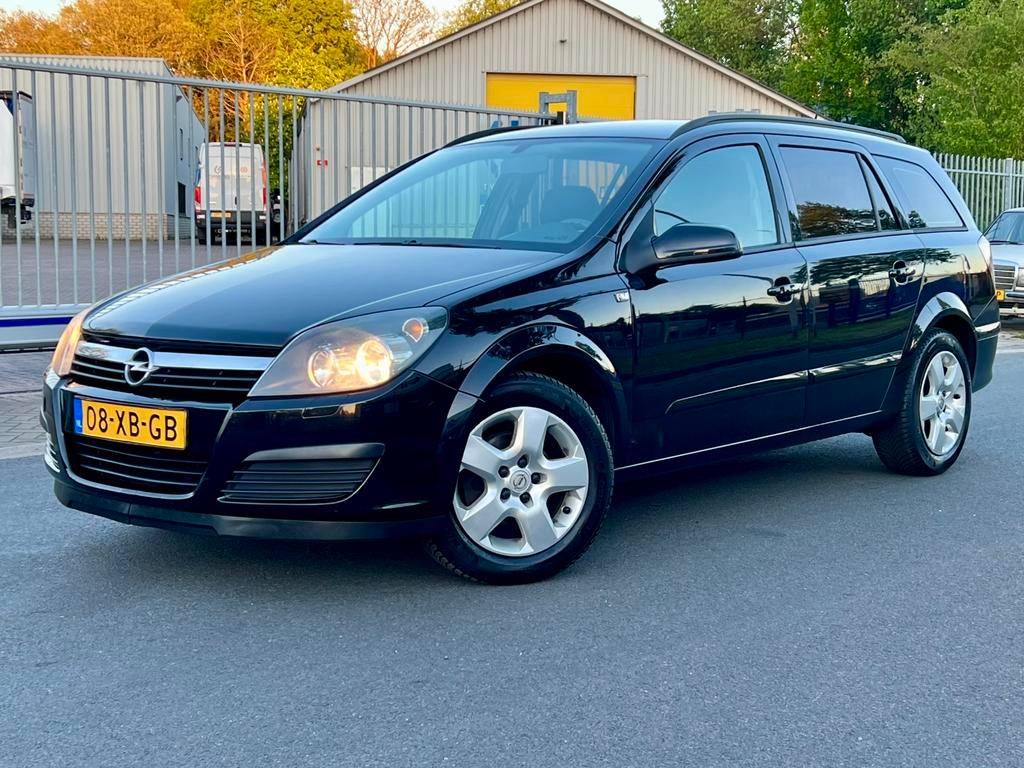 Opel Astra 1.8 Edition | Airco | Trekhaak | Cruise | APK, Auto's, Opel, 1225 kg, 1796 cc, Zwart, Origineel Nederlands