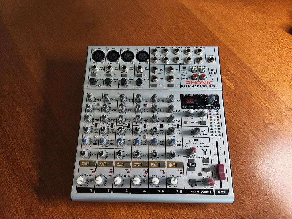 Phonic Helix Board 12 FireWire MKII + microfoon +, Ophalen of Verzenden, Zo goed als nieuw, Audio