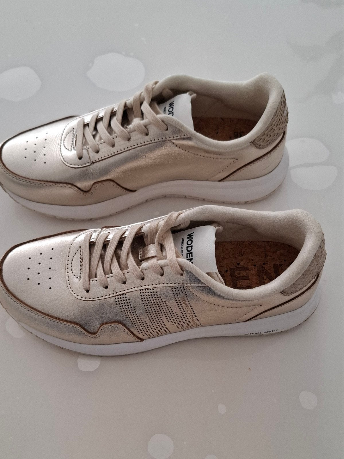 Dames Woden Sneakers Goud - Maat 38, Ophalen, Overige kleuren, Nieuw, Sneakers of Gympen