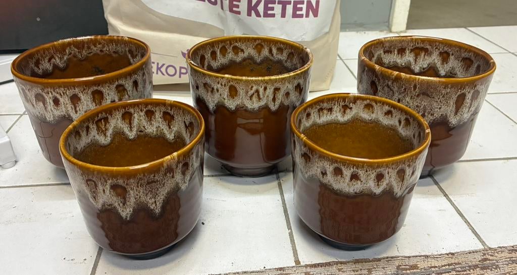 5 Bloempotten Gina Da “Otis” oker. Vraagprijs is per stuk, Ophalen, Rond, Zo goed als nieuw, Aardewerk