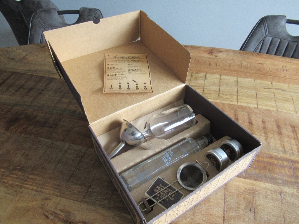 Zelfmade GIN Diy kit at home pakket in geschenkverpakking, Overige gebieden, Overige typen, Nieuw, Ophalen of Verzenden