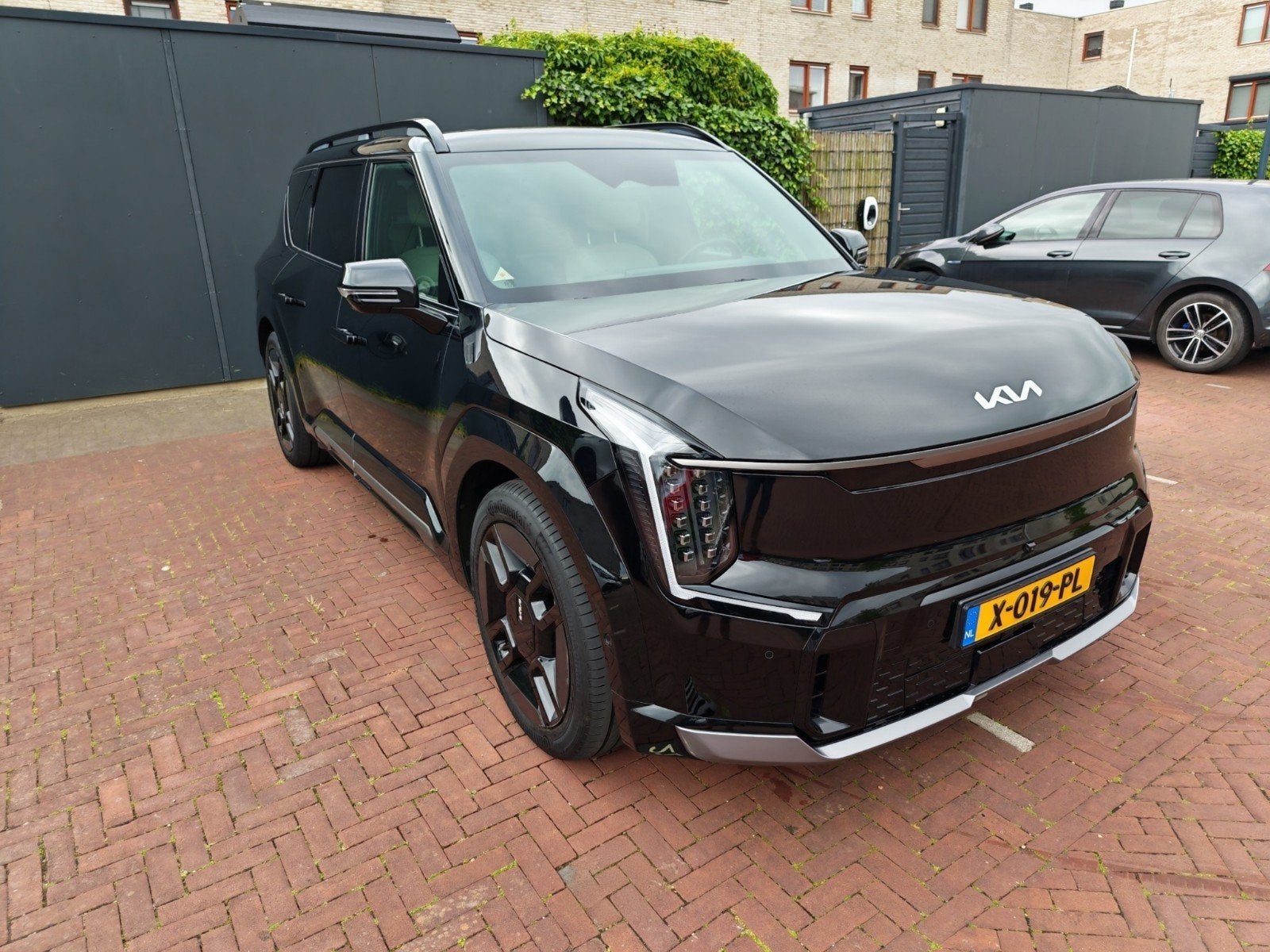 Kia EV9 GT-line 99,8kWh 384pk AWD 2024 Zwart (BTW auto), Auto's, Kia, Automaat, EV9, Zwart, Origineel Nederlands