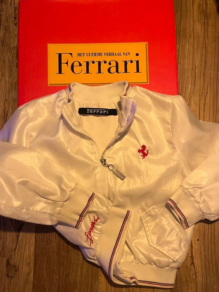 FERRARI bomberjack jongentje maat 80/86 Wit NIEUW, Ophalen of Verzenden, Nieuw, Jongetje, Jasje