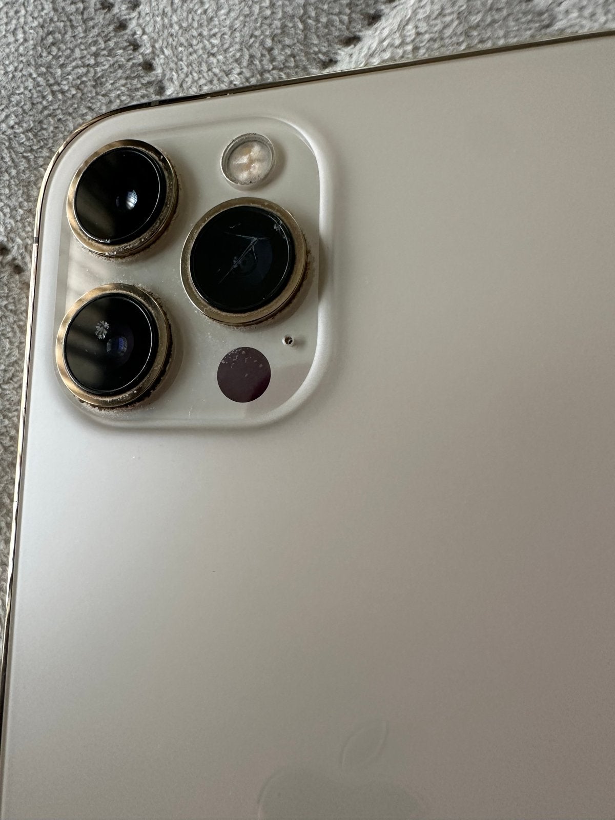 Foto 6 van iPhone 12 Pro Max 256GB Goud