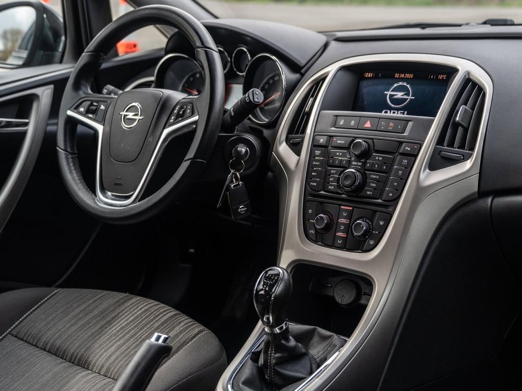 Opel Astra Sports Tourer 1.4 Edition - AIRCO - CRUISE / CLIM, Voorwielaandrijving, Euro 5, Gebruikt, 4 cilinders