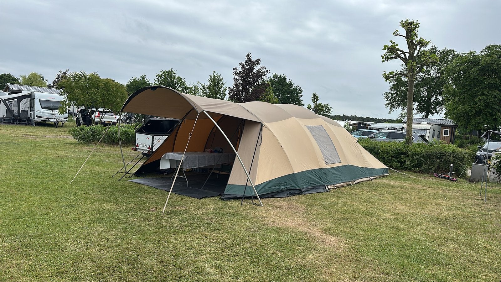 Baco 460 (6pers) met luifel, bakwagen en alle toebehoren, Ophalen, Gebruikt, Tot en met 6