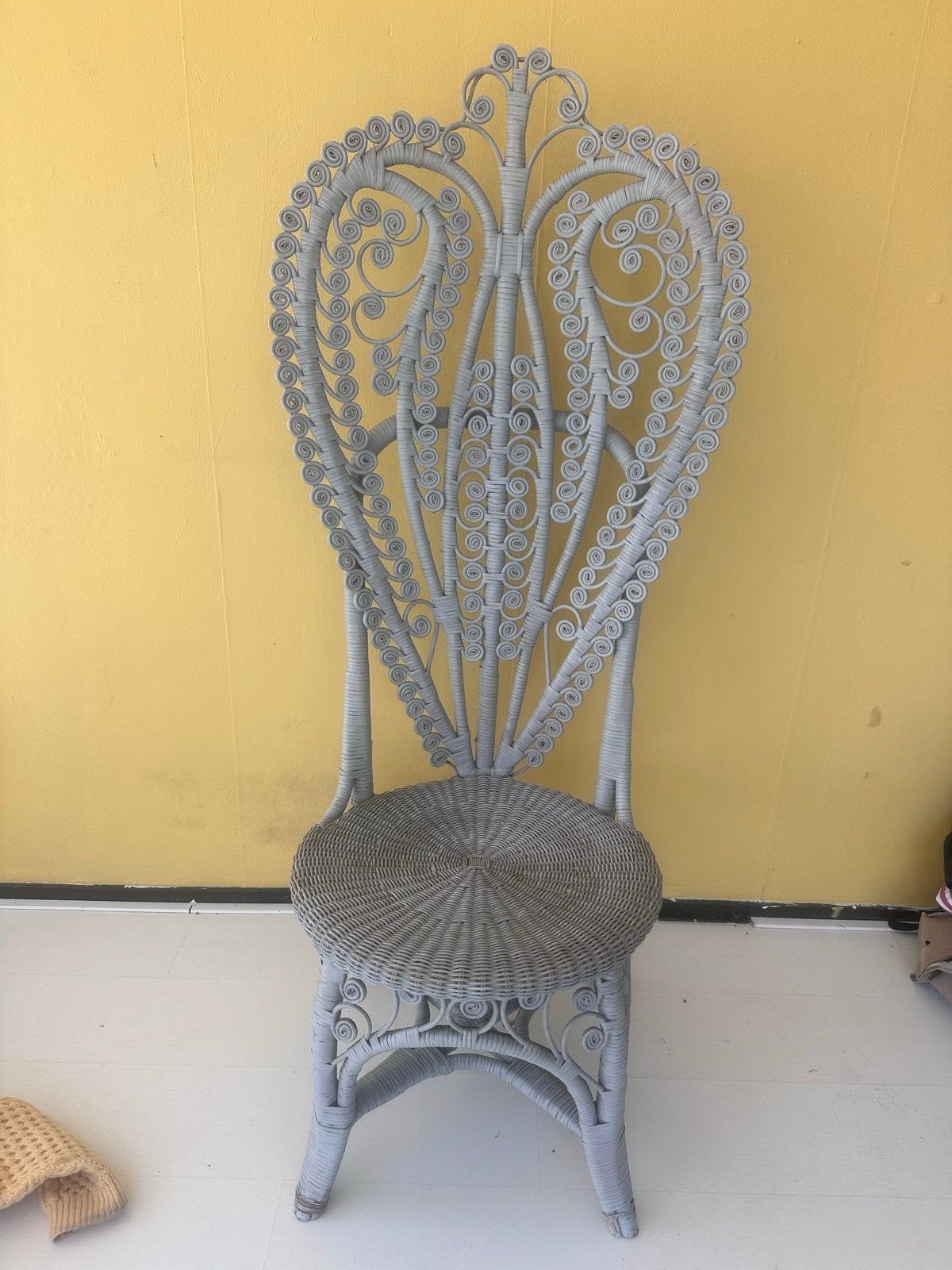 Vintage rotan stoel, pauwenstoel, grijs, Huis en Inrichting, Ophalen, Gebruikt, Riet of Rotan, Eén