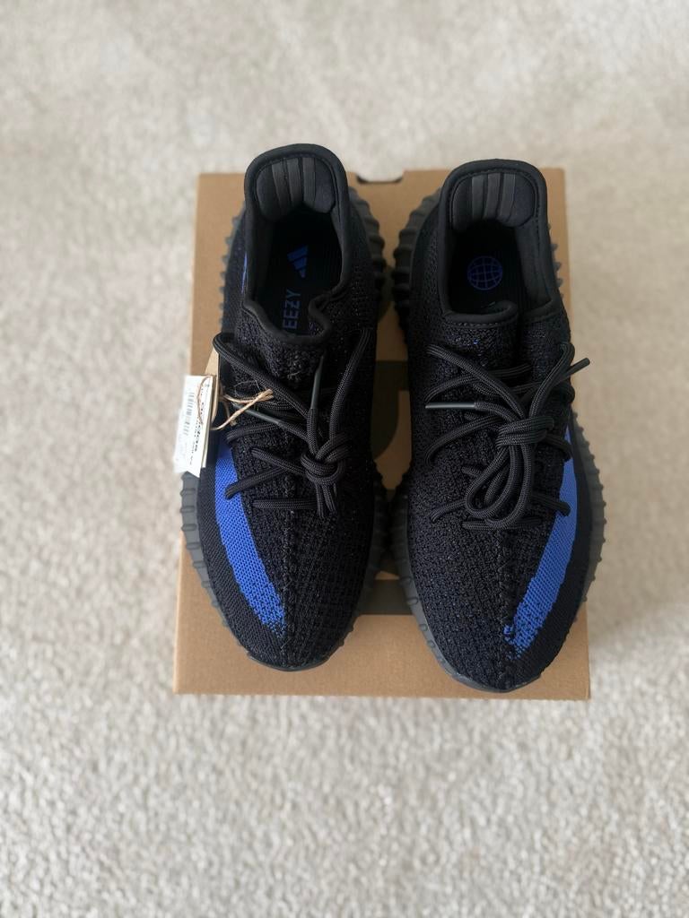 Adidas Yeezy Boost 350 V2 Dazzling Blue, Kleding | Dames, Ophalen of Verzenden, Nieuw, Zwart, Sneakers of Gympen