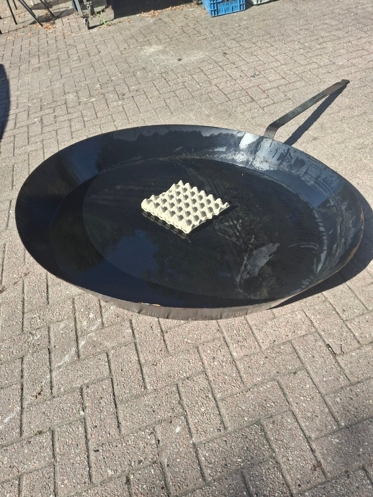 Reuze Koekepan, Ophalen