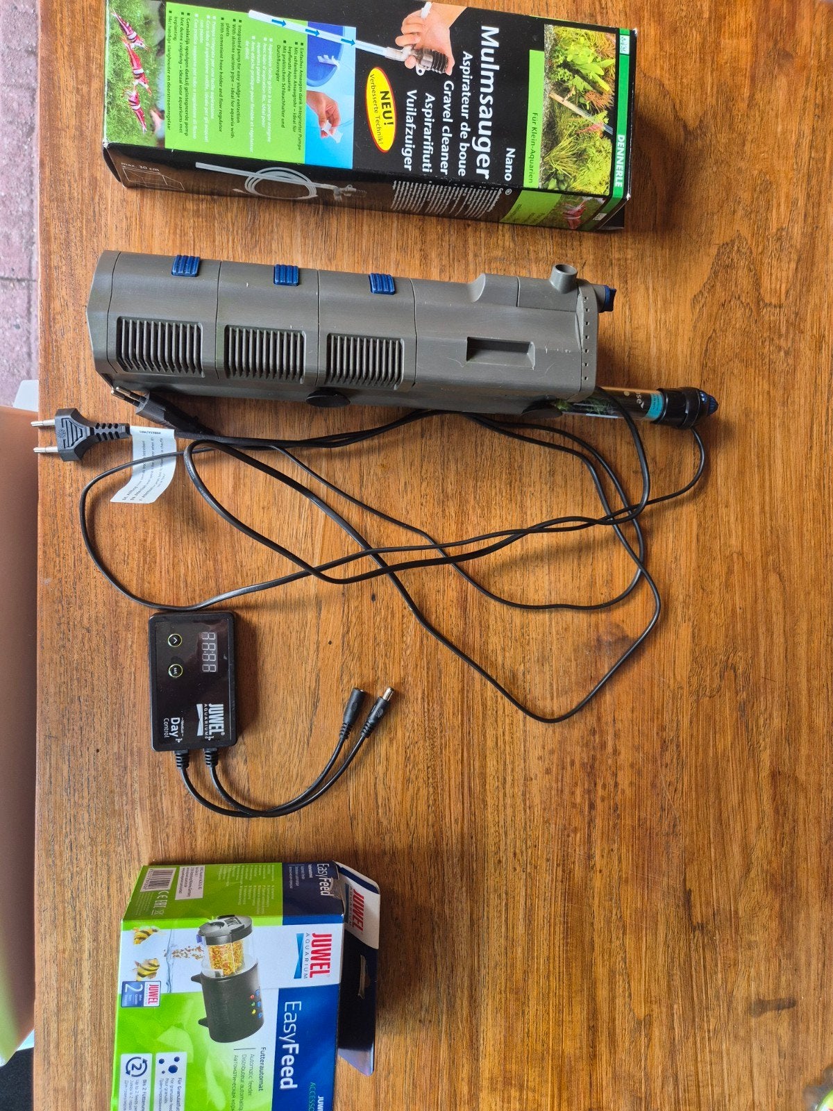 te koop diverse aquarium benodigdheden pomp uv filters etc, Dieren en Toebehoren, Ophalen of Verzenden, Zo goed als nieuw, Overige typen
