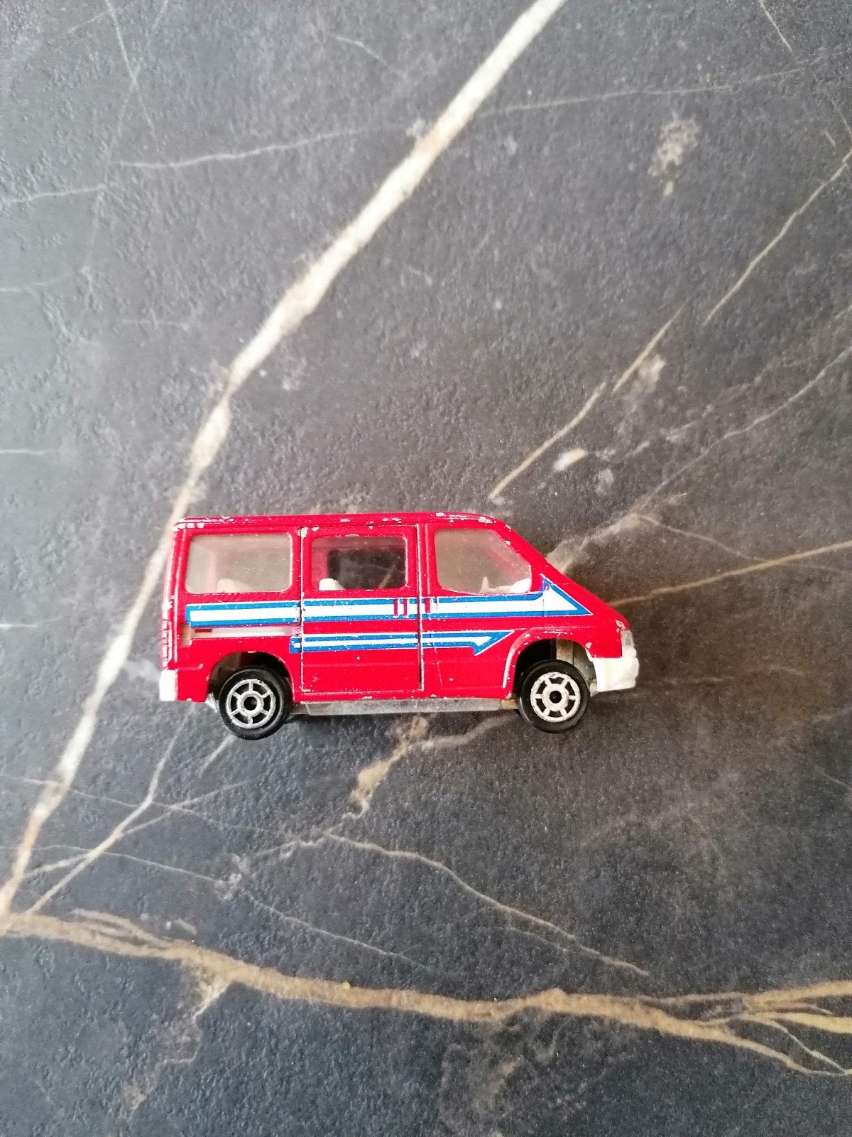 Majorette Ford Transit Busje - Rood met blauwe strepen, Overige merken, Gebruikt, 1:50 of kleiner, Overige typen
