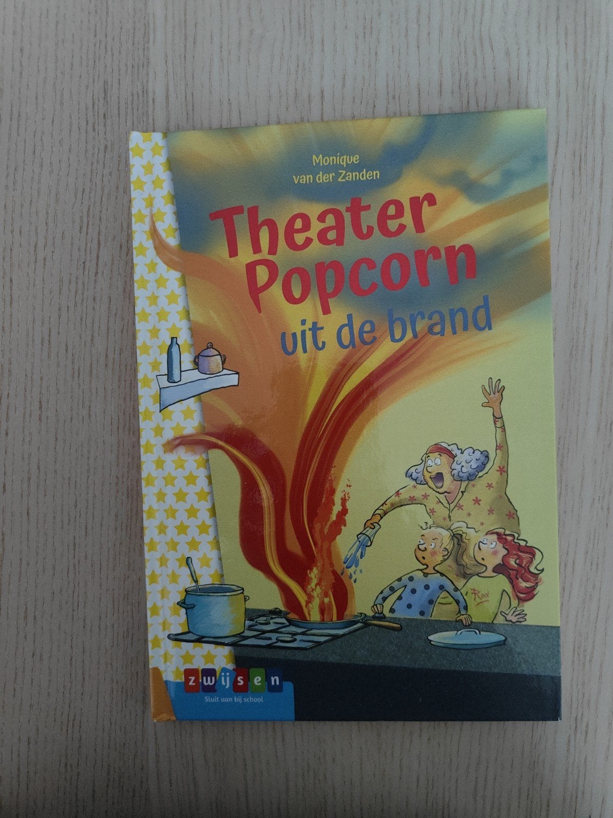 Theater Popcorn uit de brand - avi e5 Monique van der Zanden, Ophalen of Verzenden, Zo goed als nieuw, Monique van der Zanden