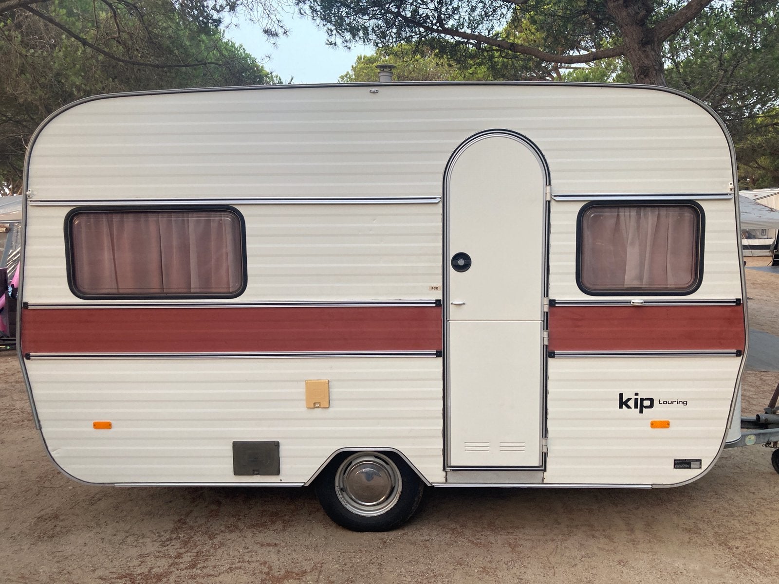 Te koop, €500,- retro KIP caravan 390 uit 1978, IS IN SPANJE, Kip, Dwarsbed, Tot en met 3, Particulier