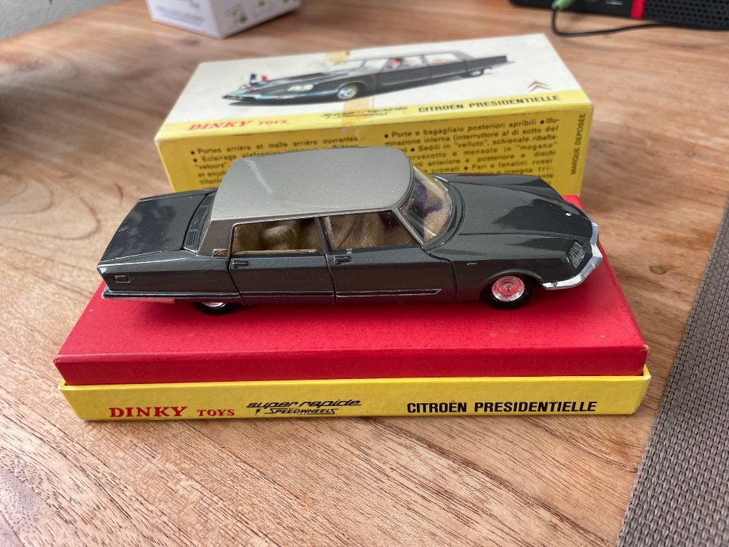 Citroen Ds 21 Présidentielle  Dinky Toys 1:43, Hobby en Vrije tijd, Ophalen of Verzenden, Zo goed als nieuw, Auto, Dinky Toys