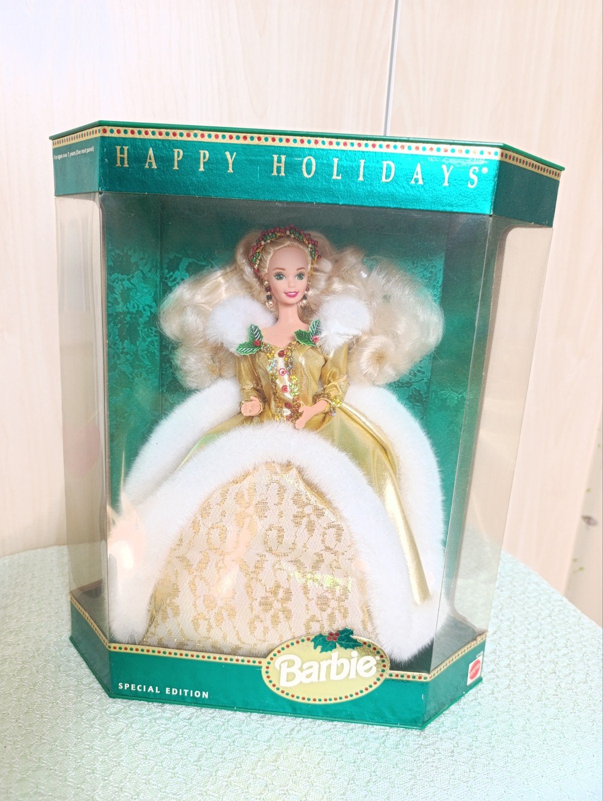 Barbie Happy Holidays Special Edition 1994 NRFB, Ophalen of Verzenden, Nieuw, Barbie