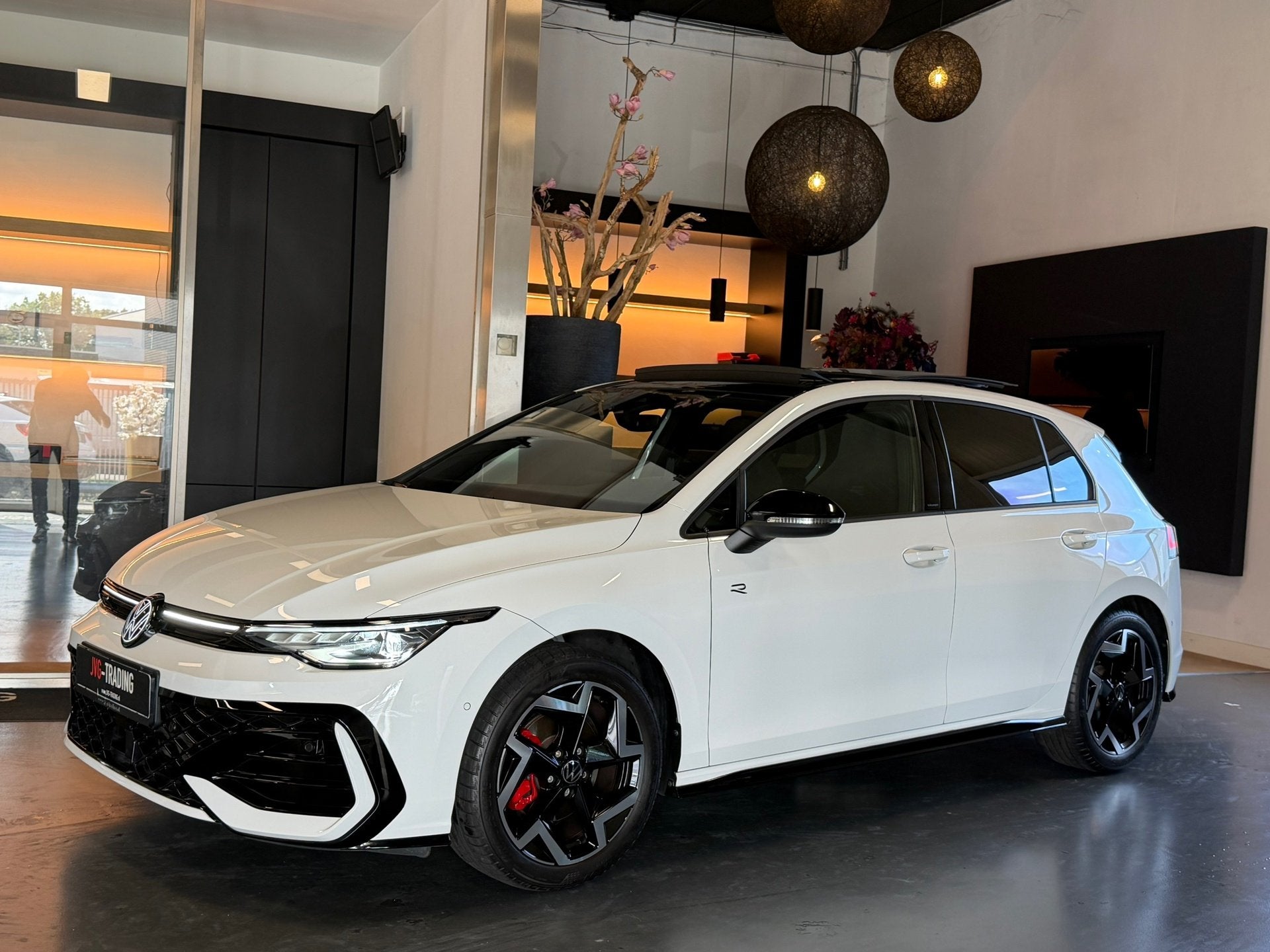 Volkswagen Golf 8.5 1.5 eTSI R-Line Facelift Panorama IQ-lig, Auto's, 4 cilinders, 150 pk, Wit, Origineel Nederlands