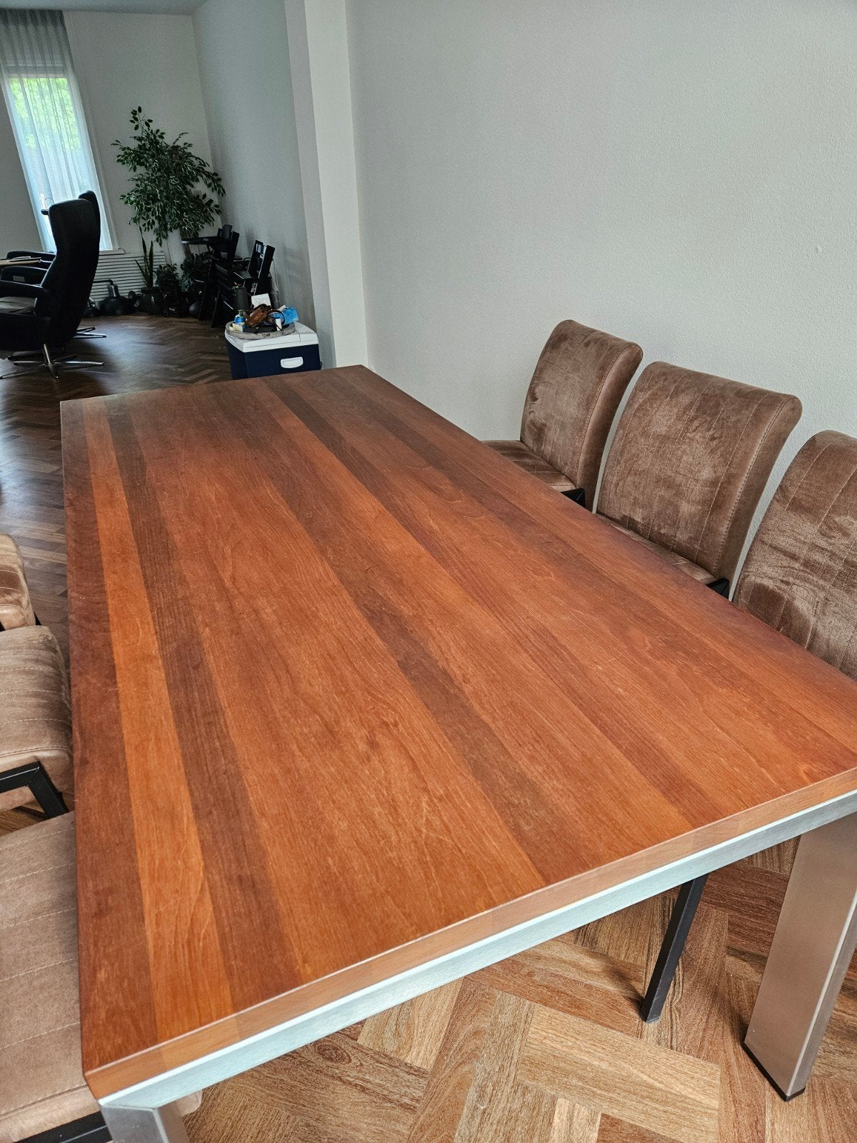 Eetkamertafel 210x95 cm met RVS onderstel en jatobahout, Gebruikt, 200 cm of meer, 50 tot 100 cm, Vijf personen of meer