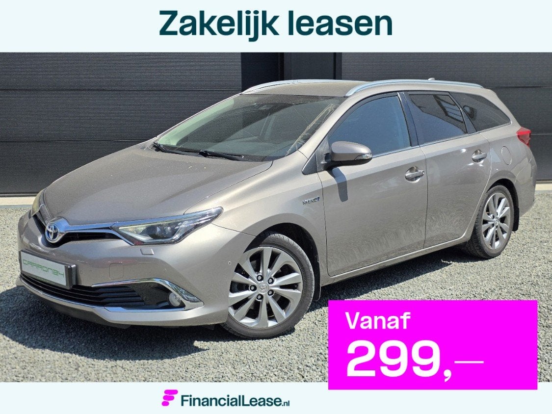 Toyota Auris Touring Sports 1.8 Hybrid Executive, 28 km/l, Gebruikt, Zwart, Leder en Stof