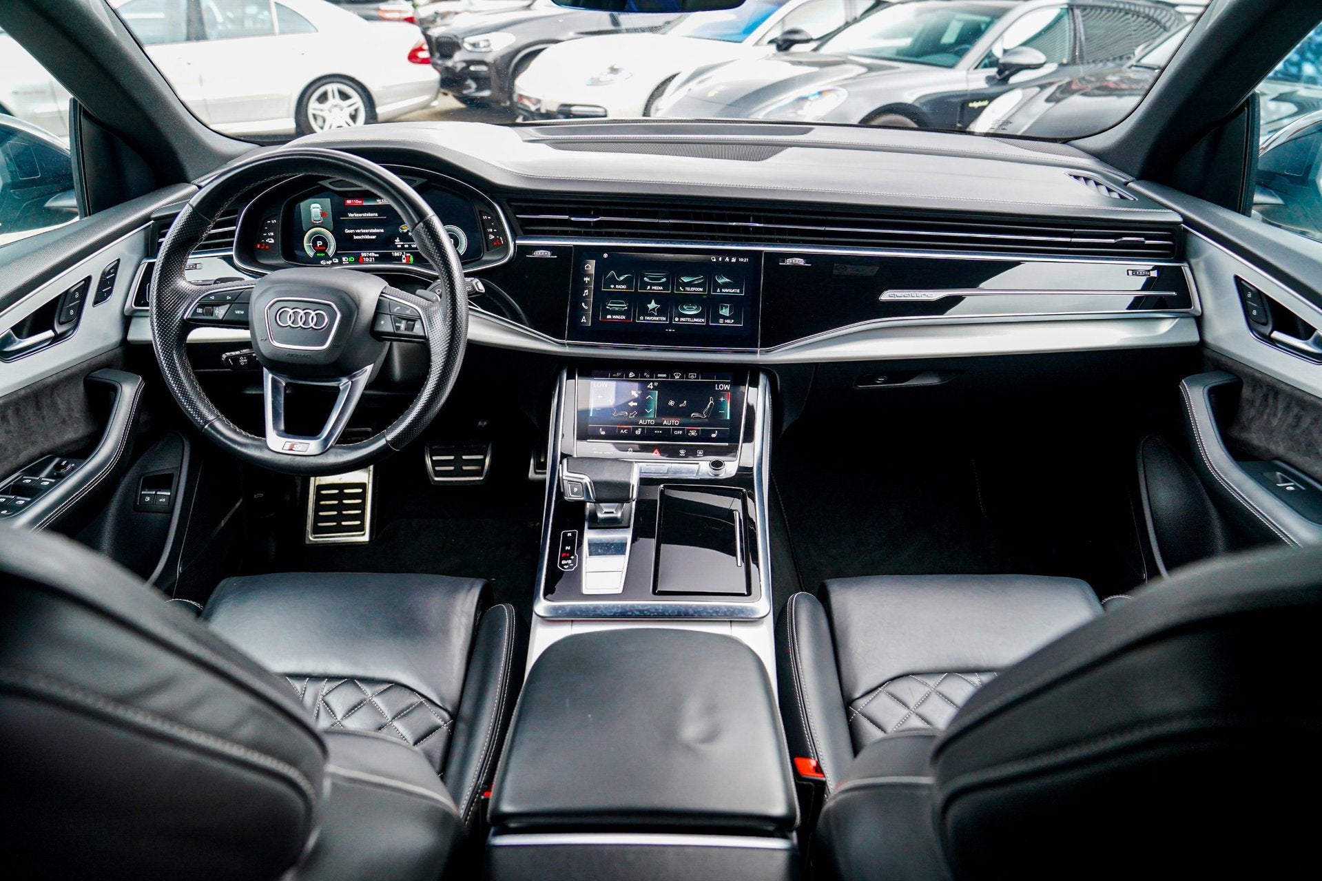 Audi Q8 60 TFSI e quattro Competition | Achterbank Verwarmin, Automaat, 14 kWh, Gebruikt, 2995 cc