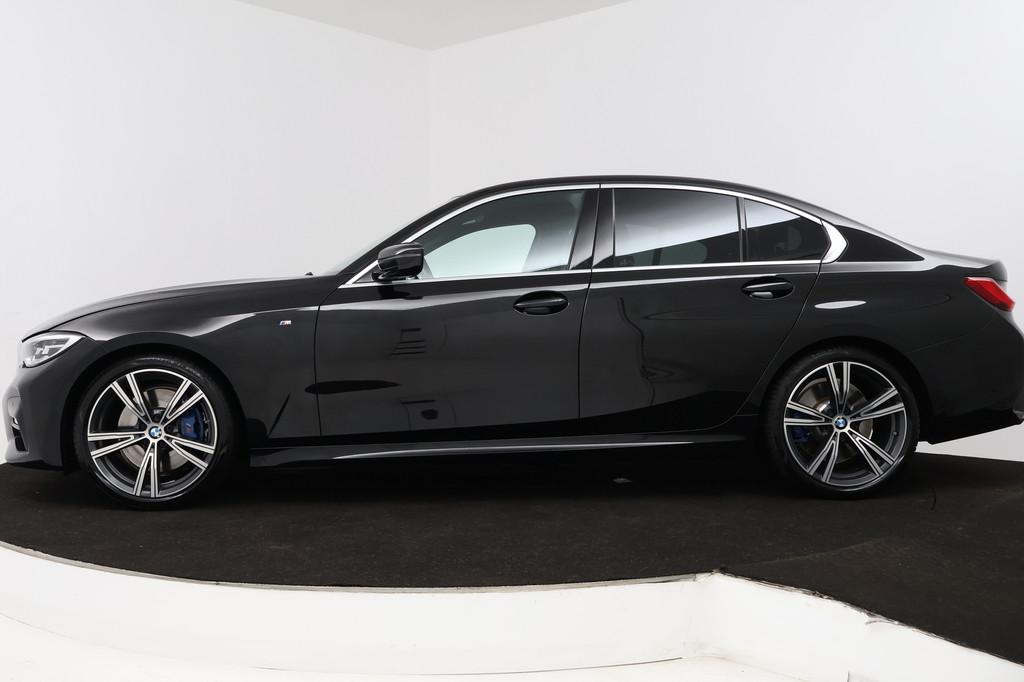 BMW 3-serie 330i High Executive Edition (STOELVERWARMING, SF, Automaat, 1998 cc, Achterwielaandrijving, Gebruikt