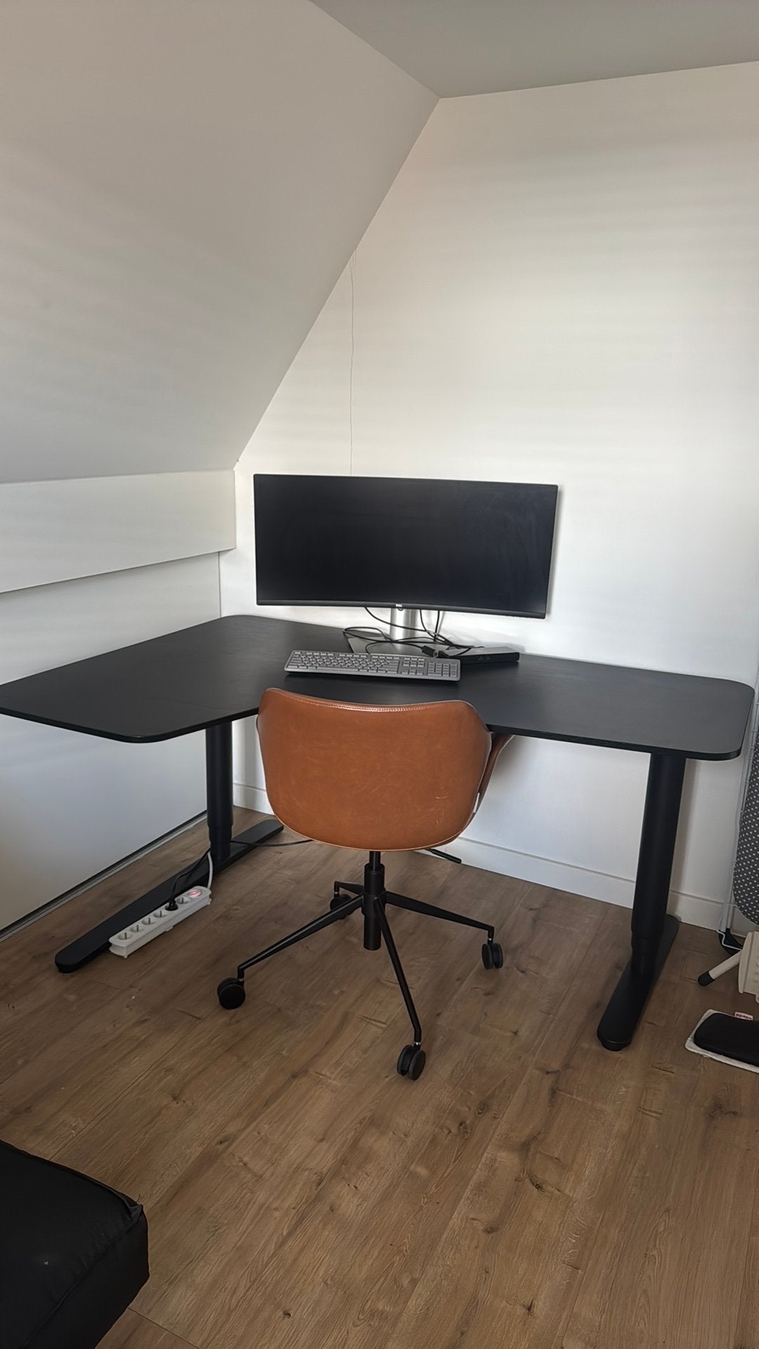 Ikea Hoekbureau zwart, Huis en Inrichting, Bureaus, Ophalen of Verzenden, Zo goed als nieuw