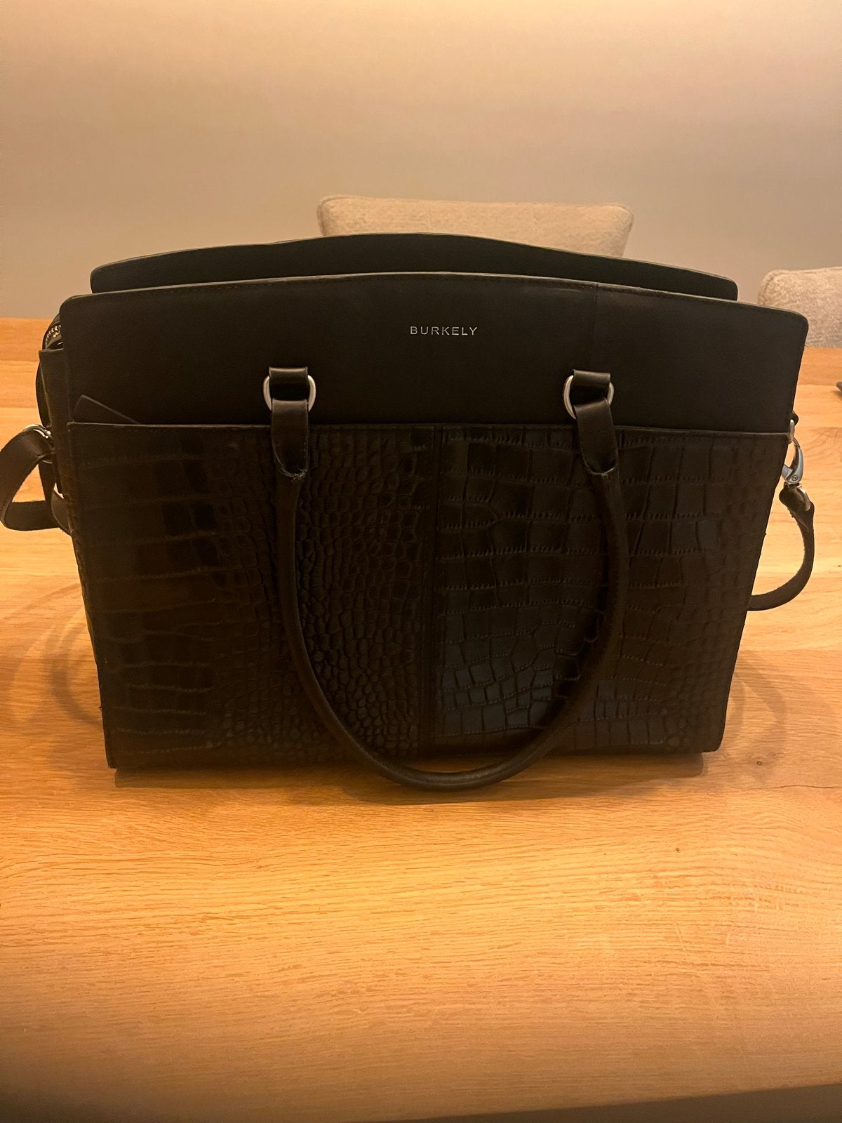 Burkely Laptoptas Zwart Croco Leer - Zo goed als nieuw, Sieraden, Tassen en Uiterlijk, Ophalen of Verzenden, Zo goed als nieuw