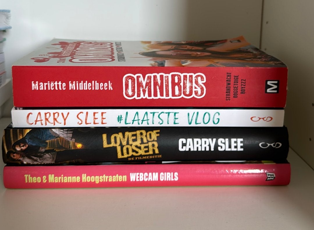 Pakketje van 4 tiener boeken oa Carry Slee, Ophalen of Verzenden, Zo goed als nieuw