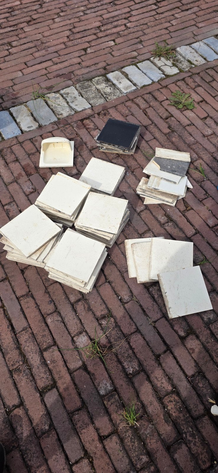 Diverse partij ouderwetse (1934) gebruikte tegels en zeepbak, Doe-het-zelf en Verbouw, Tegels, Ophalen, Gebruikt, Minder dan 20 cm