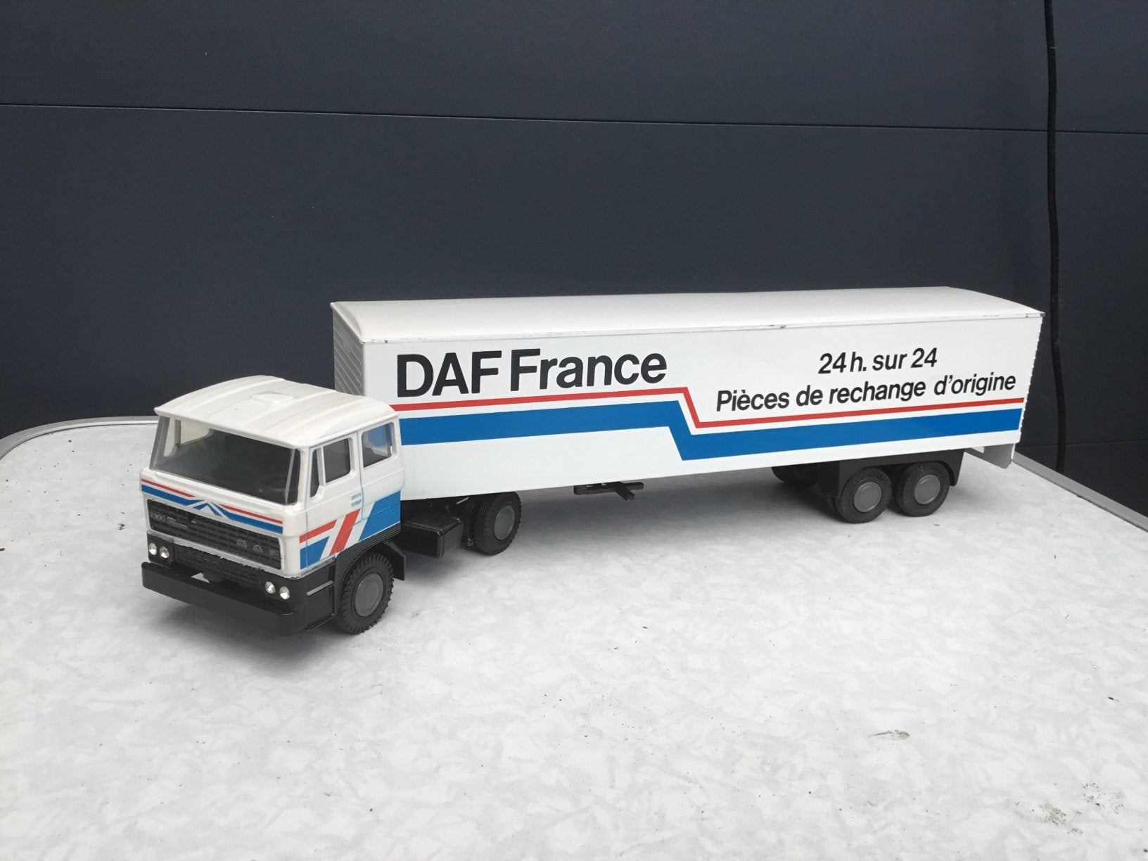 Lion Car Daf 3300 DAF France, Ophalen of Verzenden, Zo goed als nieuw, Bus of Vrachtwagen, Lion Toys
