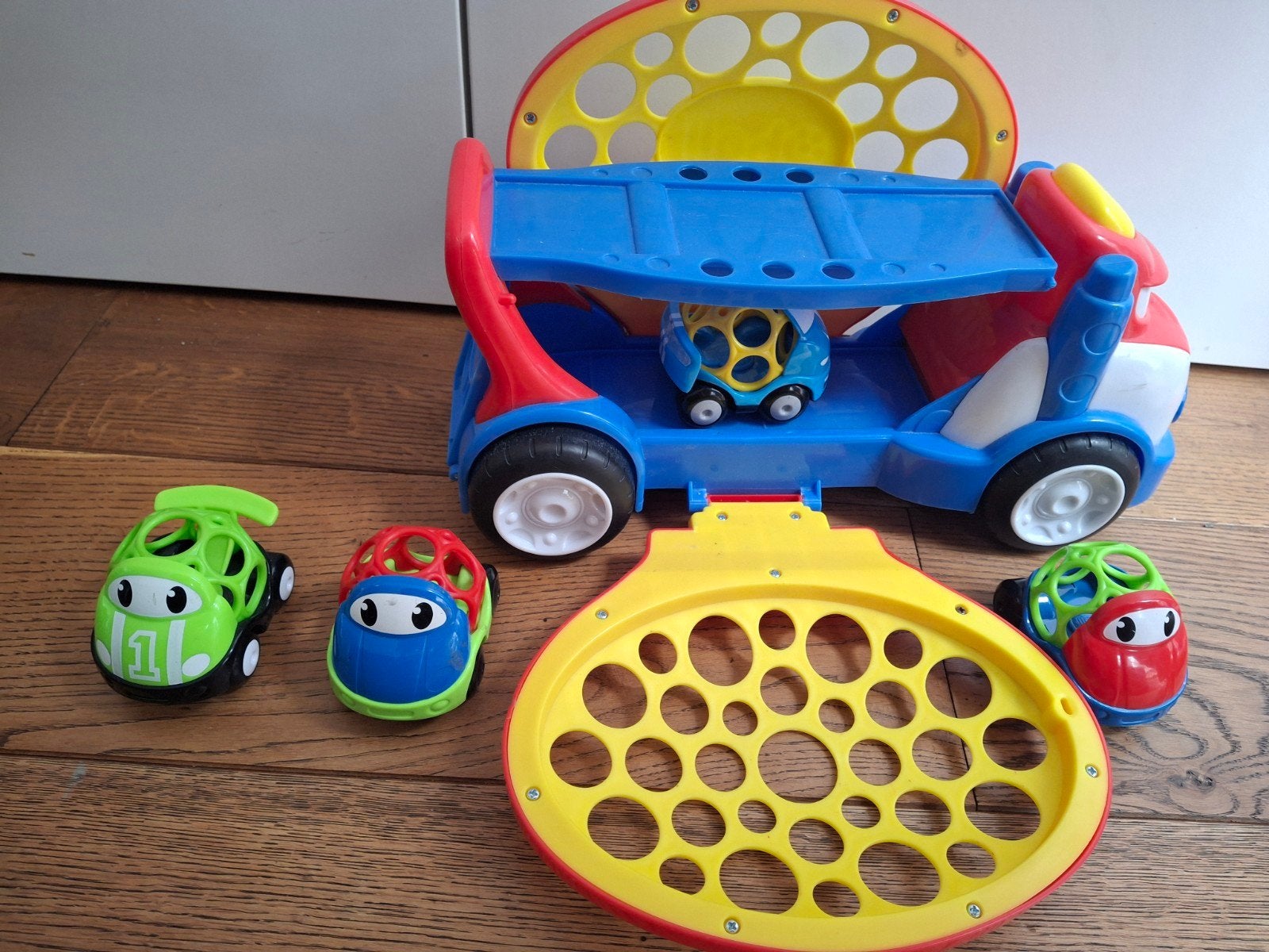 O ball Sleepwagen met 4 kleine auto's, Ophalen of Verzenden, Gebruikt