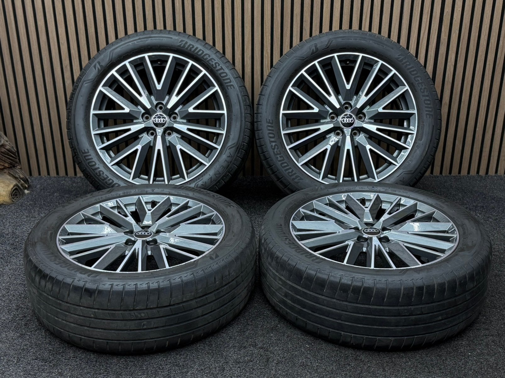 ZGAN! Originele 19 inch Audi Q3 83A 5x112 ET43 Bridgestone, Auto-onderdelen, ., Banden en Velgen, 235 mm, .