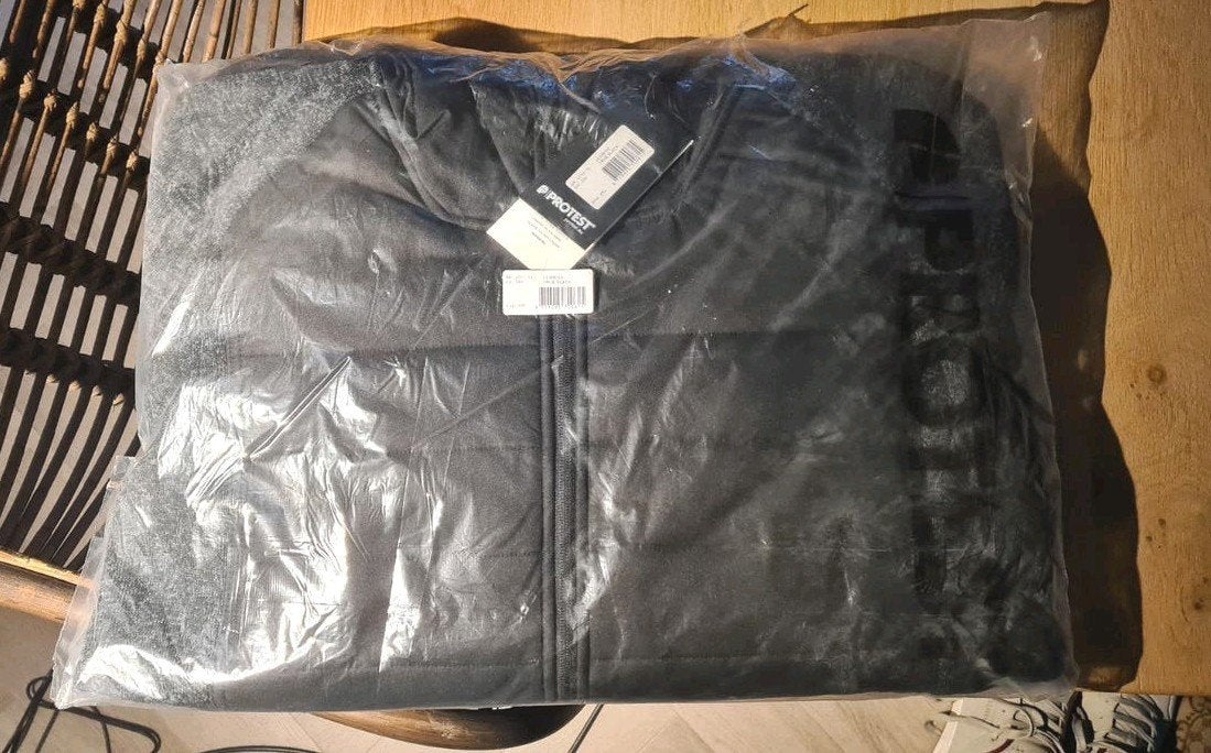 Protest Climbing True Black - Nieuw in verpakking, Zwart, Protest, Ophalen of Verzenden, Maat 56/58 (XL)