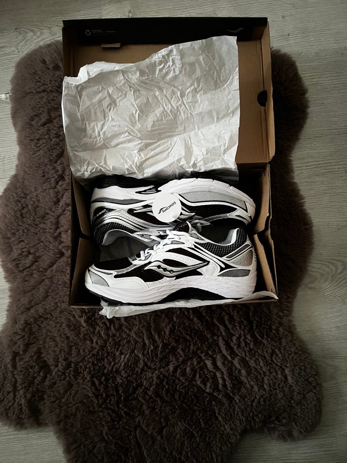 Saucony omni 9 schoenen - NIEUW, Kleding | Heren, Zwart, Nieuw, Ophalen of Verzenden, Sneakers of Gympen