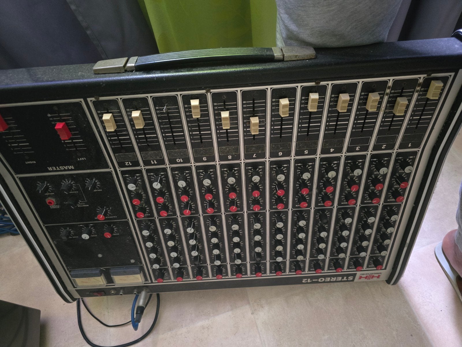 Vintage H|H Stereo-12 Mengpaneel - 12 kanalen, Ophalen of Verzenden, Gebruikt, 10 tot 20 kanalen, Microfooningang