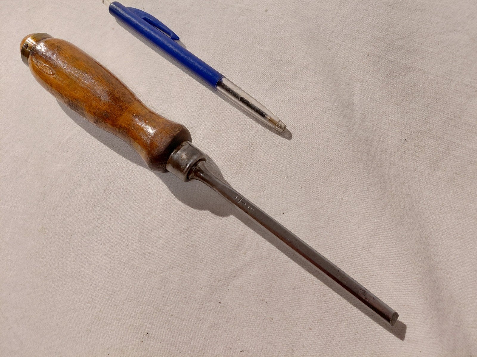 Mooie smalle beitel, steekbeitel van Narex Richter 6mm, Antiek en Kunst, Ophalen of Verzenden