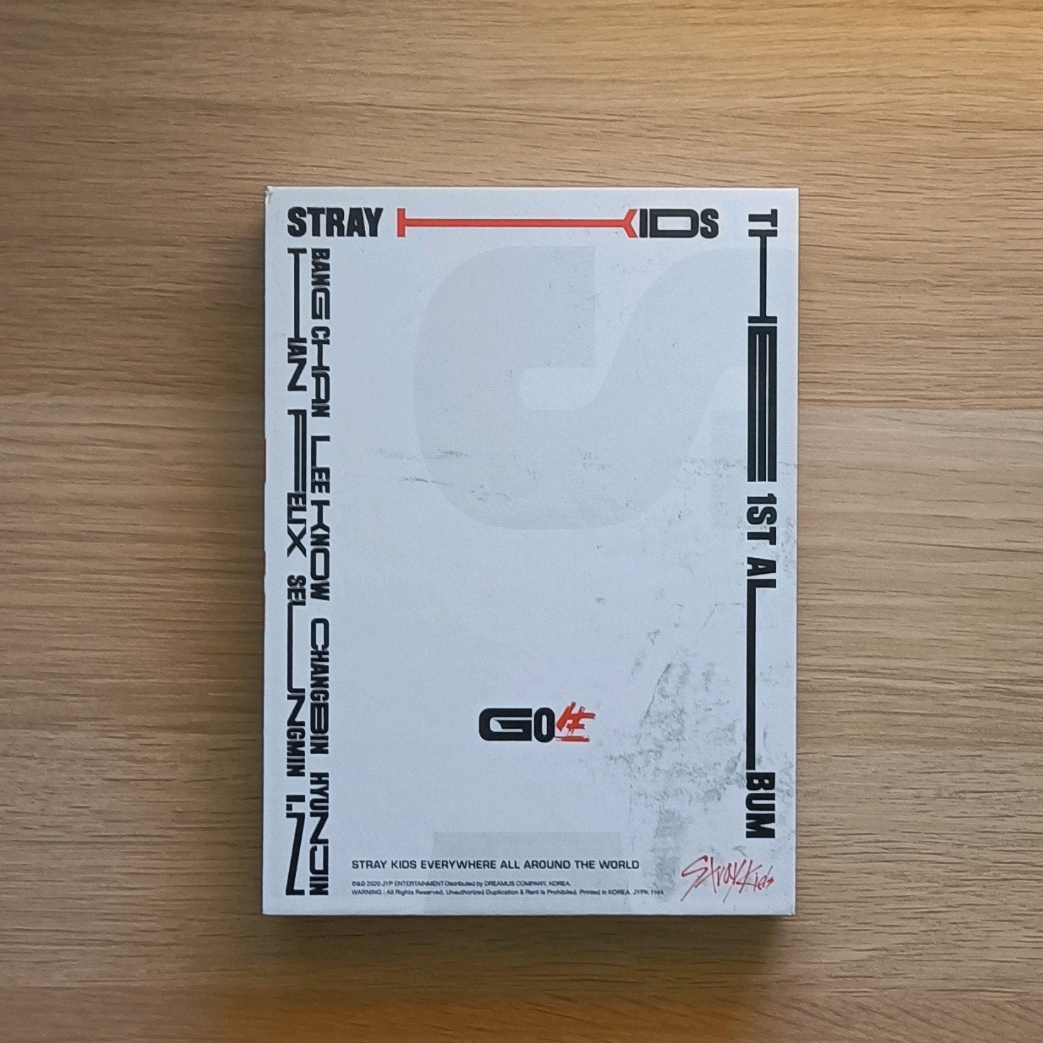 Stray kids album go rood zonder pc's, Verzamelen, Muziek, Artiesten en Beroemdheden, Ophalen of Verzenden, Zo goed als nieuw, Cd of Plaat