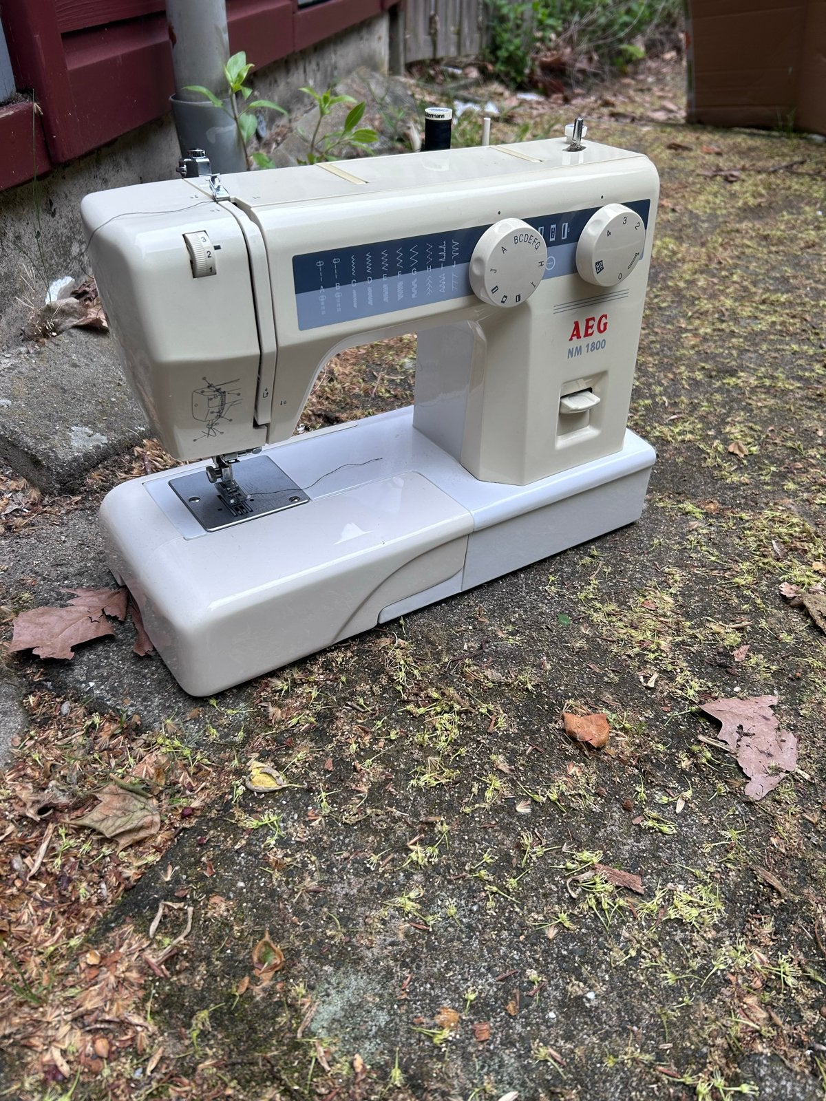 2 Oude Naaimachines: AEG NM 1800 en Pfaff 90, Ophalen, Gebruikt, Naaimachine, Overige merken