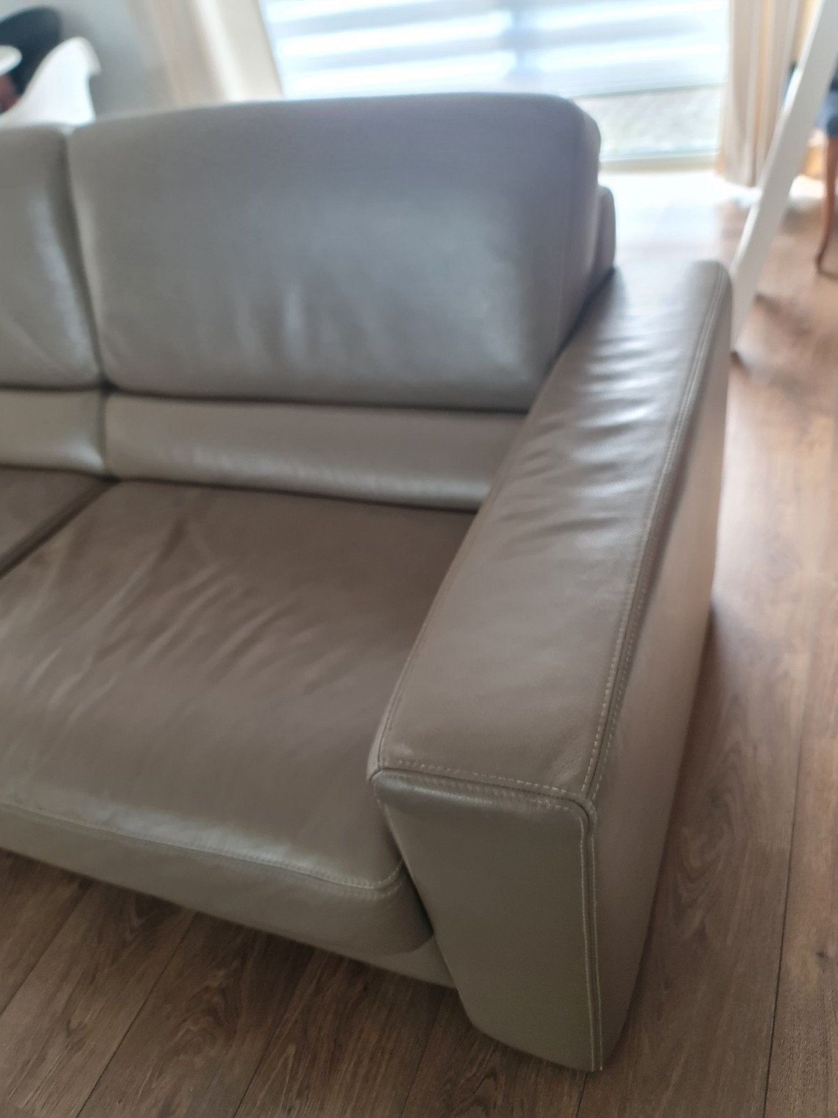 Leren bank, 2-zits, beige, Huis en Inrichting, 150 tot 200 cm, Tweepersoons, Ophalen of Verzenden, Zo goed als nieuw