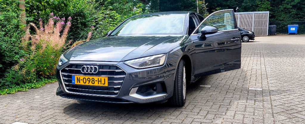 Foto 3 van Audi A4 35 Tfsi 150pk S Tronic 2021 Grijs