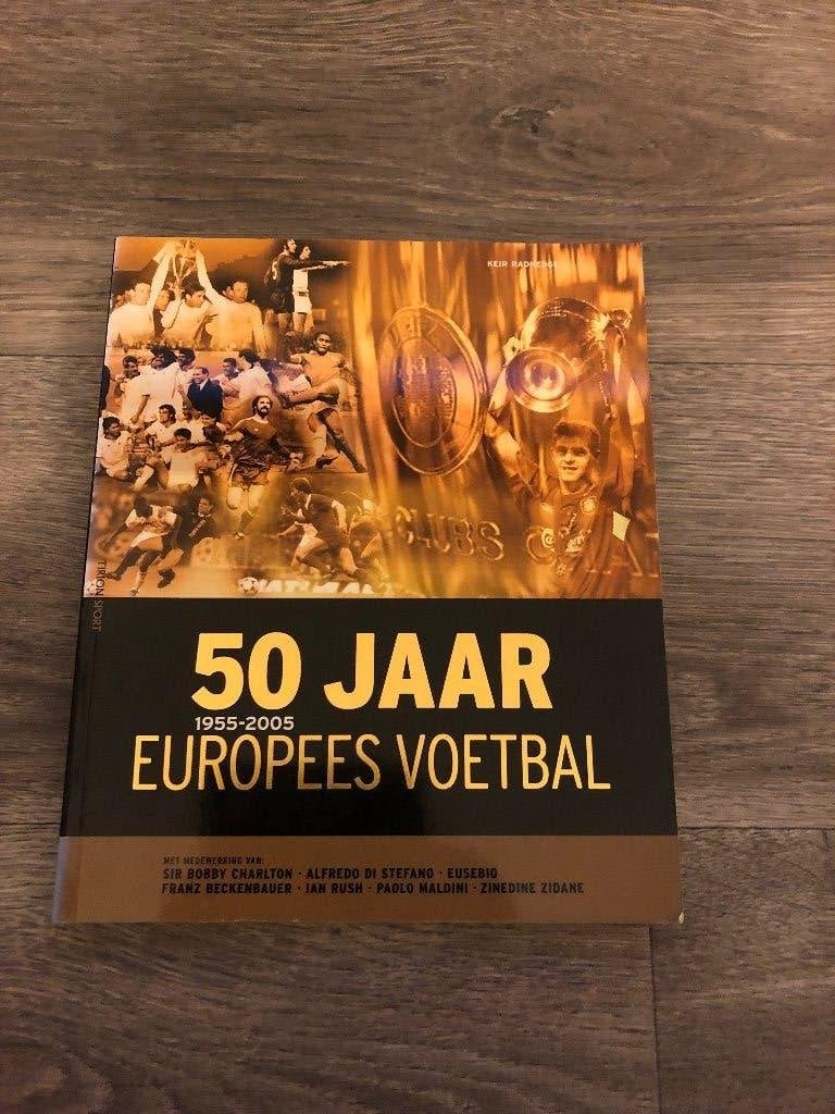 Boek - 50 Jaar Europees Voetbal, Ophalen of Verzenden, Zo goed als nieuw, Balsport
